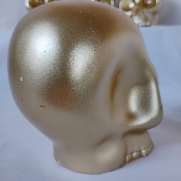 Bundle of 4 Unscented Gold Skull Shaped Candles Halloween Spooky Seasonal Decor - Picture 12 of 15
